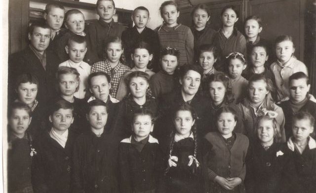 5-й класс Гатчинской железнодорожной школы №13, 1947 год