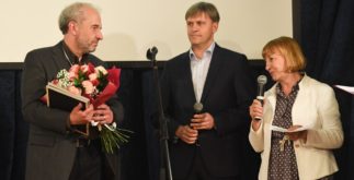 Ковачев получает премию