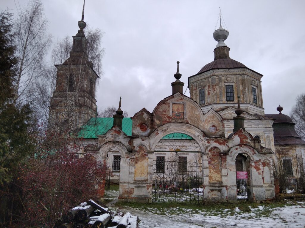 Храм Василия Великого в с. Горки (построен в 1802г.)