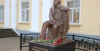 Памятник Ипполитову-Иванову