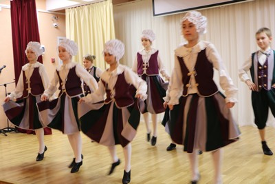 Учебно-хореографический коллектив "Кристалл", средняя группа, танец "Финская полька"
