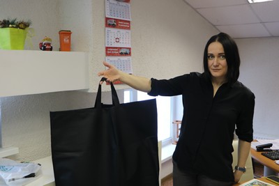 Надежда Романова с сумкой