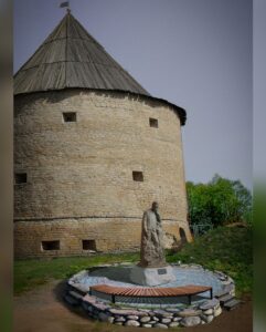 Ленинградская область памятник археологу