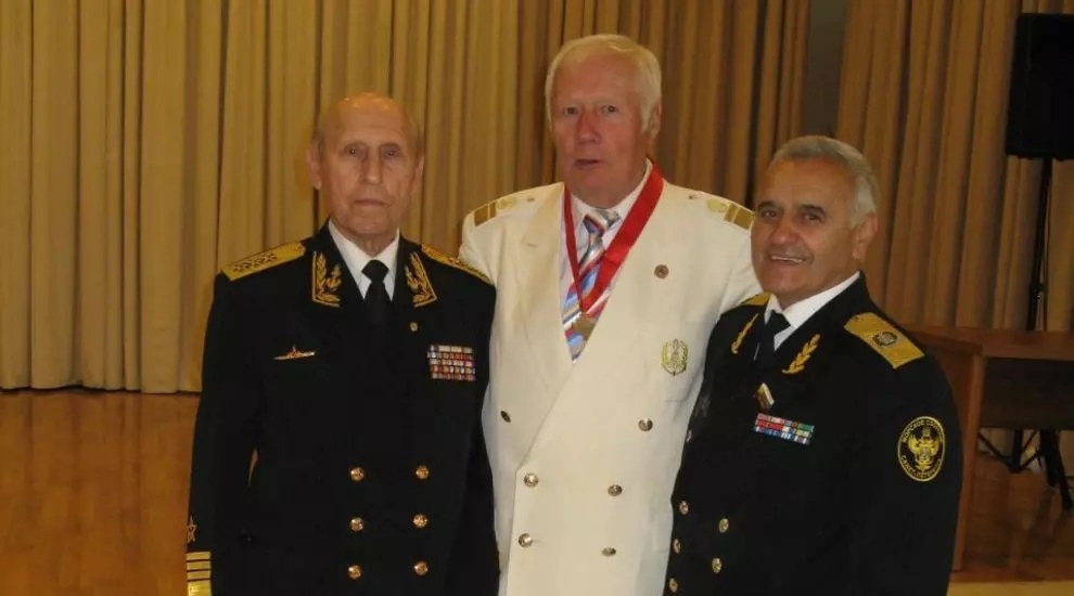 Валерий Глебов в центре, во время вручения ордена "За заслуги перед Отечеством"