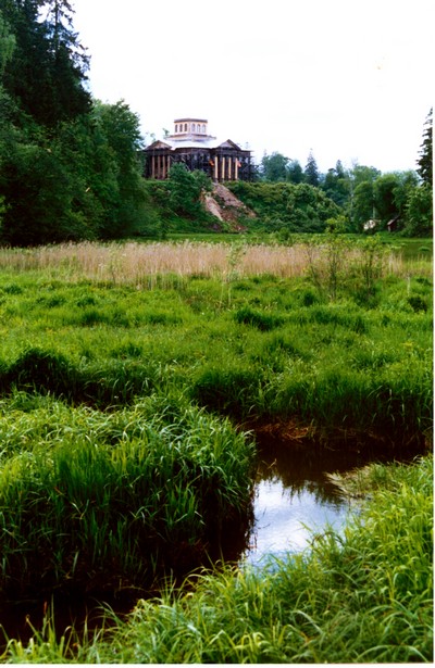 Панорама на речку Грезну и усадебный дом в с. Рождествено