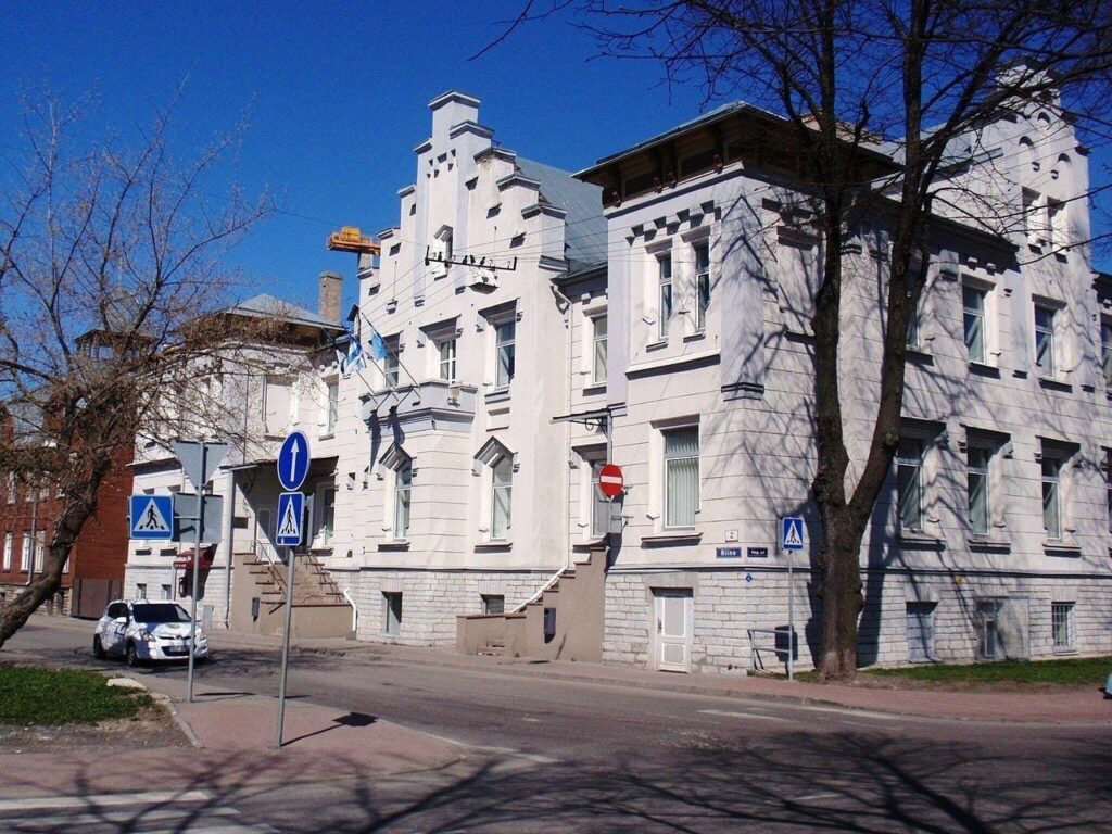 Здание управы района Каламая, Эстония